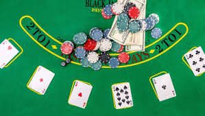 Tampilan detil gameplay Ikan Jackpot menunjukkan senjata penembakan dan target ikan